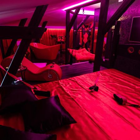 Red Palace Apartament Bdsm Bydgoszcz Esterno foto