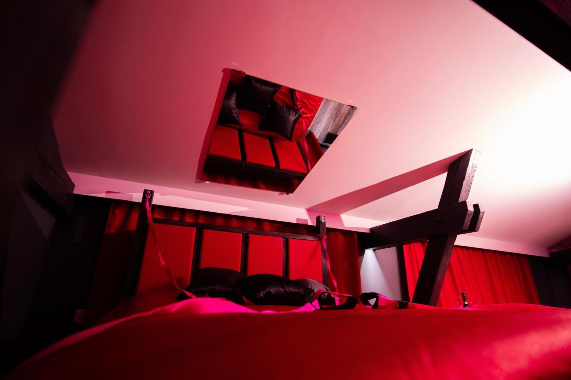 Red Palace Apartament Bdsm Bydgoszcz Esterno foto