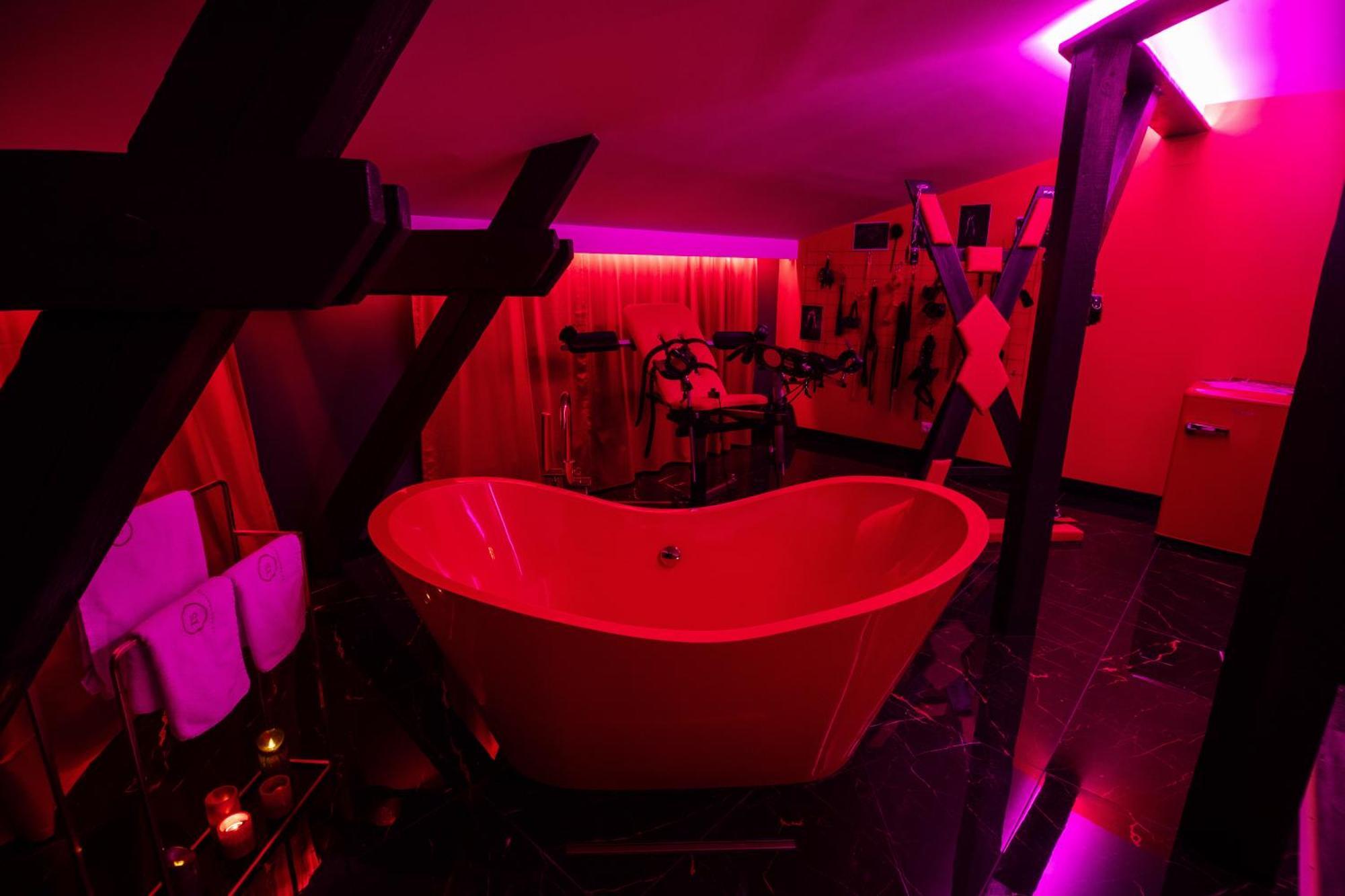 Red Palace Apartament Bdsm Bydgoszcz Esterno foto