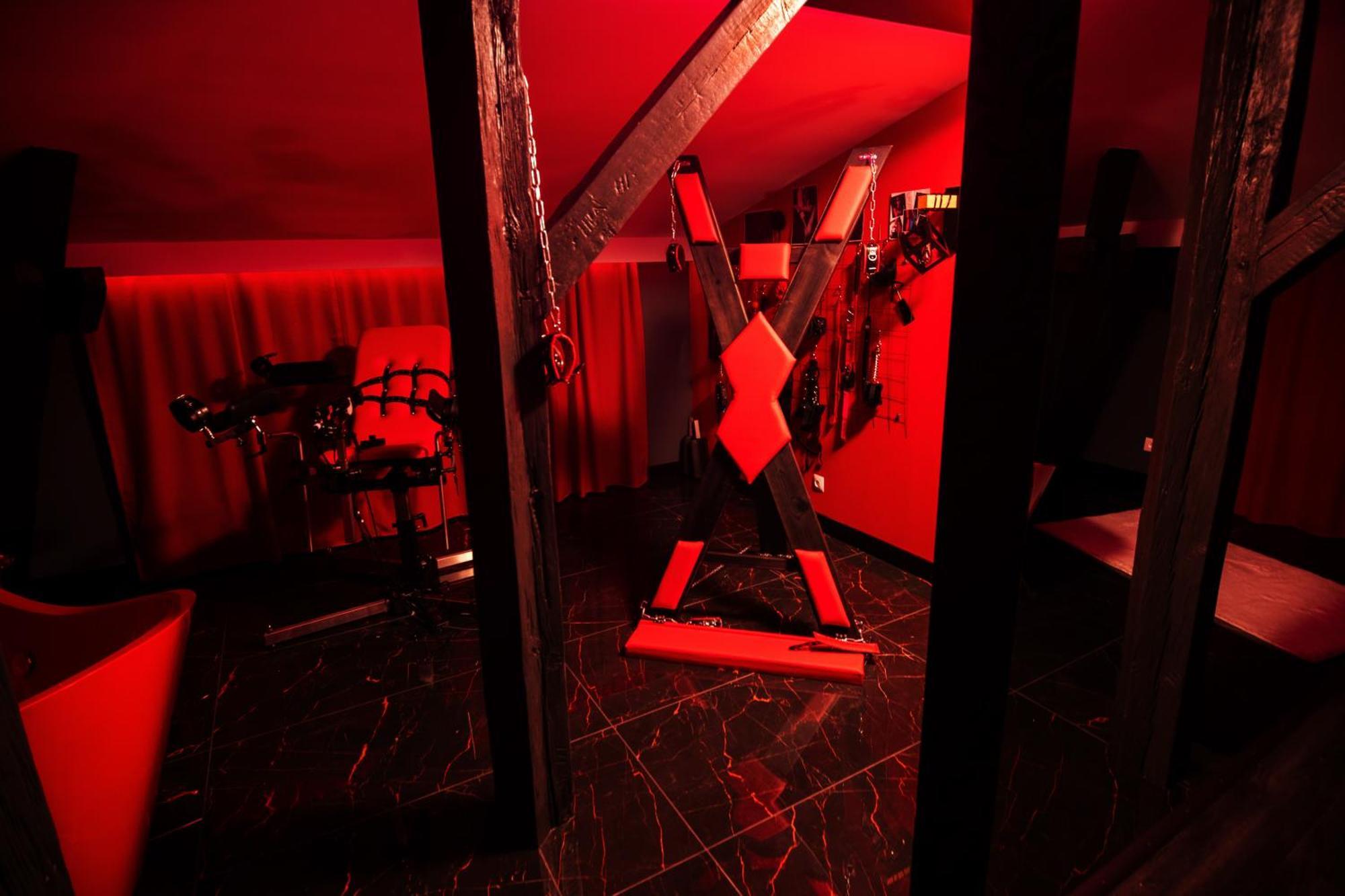 Red Palace Apartament Bdsm Bydgoszcz Esterno foto
