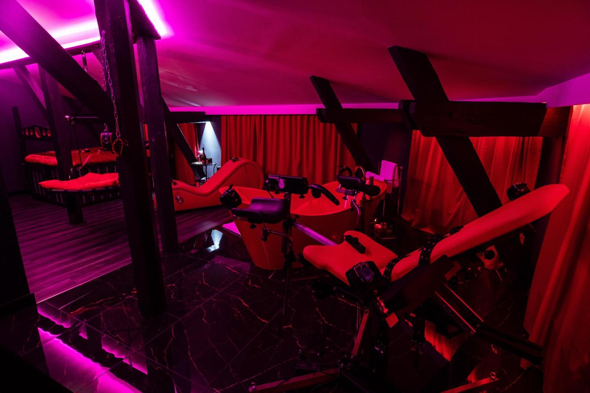 Red Palace Apartament Bdsm Bydgoszcz Esterno foto
